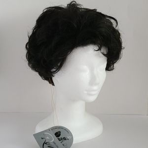 Black curly short wig